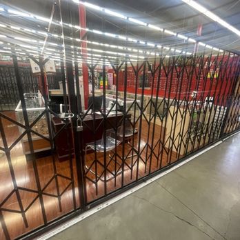 FONTANA INDOOR SWAP MEET - Updated February 2026 - 36 Photos & 29