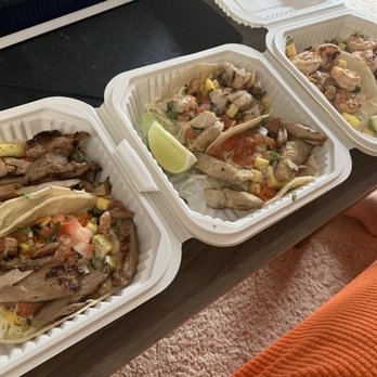 Fish's Wild - Tacos A La Carte - so we got 2 Chicken tacos, 2 shrimp tacos, and 2 mahi tacos - Seafood Near Me - Cupertino, California