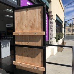Exclusive Auto Glass - Board up