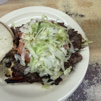 J & W Grill - Small Burger - No Onions - Bars Near Me - Chickasha, Oklahoma
