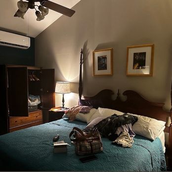 Hotel Villa Convento - King bed balcony room - Hotels Near Me - New Orleans, Louisiana Hotel Villa Convento - King bed balcony room - Hotels Near Me - New Orleans, Louisiana