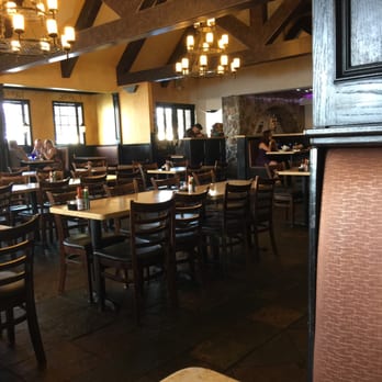 Los Compadres - Image of front area from booth - Mexican Near Me - Norwalk, California Los Compadres - Image of front area from booth - Mexican Near Me - Norwalk, California
