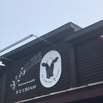 Moomers - Moomers Sign - Ice Cream & Frozen Yogurt Near Me - Traverse City, Michigan