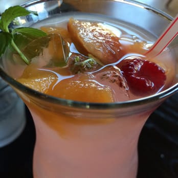 Pleasant and Main - Fresh Peach Berry Lemonade - Cafes Near Me - Housatonic, Massachusetts Pleasant and Main - Fresh Peach Berry Lemonade - Cafes Near Me - Housatonic, Massachusetts
