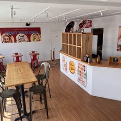 Rio Rapido - Interior with some of the dining area