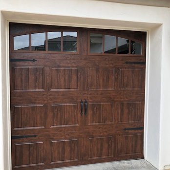 Jack's Overhead Doors - Clopay Gallery Collection
Walnut Ultra Grain - Garage Door Services Near Me - Gilroy, California Jack's Overhead Doors - Clopay Gallery Collection
Walnut Ultra Grain - Garage Door Services Near Me - Gilroy, California