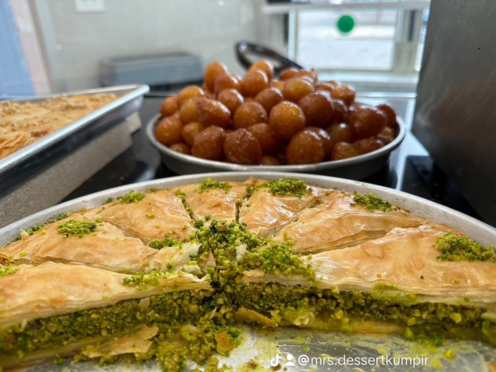 MRS DESSERT & KUMPIR 29 Photos 339 22nd Ave NE, Minneapolis