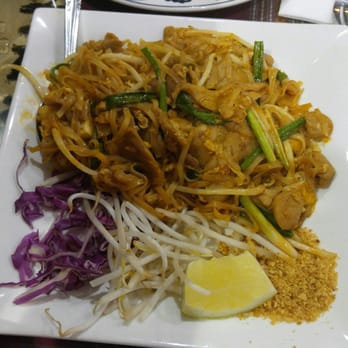Thai Spoons - Chicken Pad Thai - Thai Near Me - Sunnyvale, California Thai Spoons - Chicken Pad Thai - Thai Near Me - Sunnyvale, California