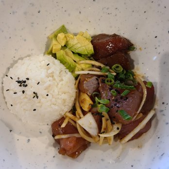 Cheeseburger In Paradise - Shoyu Poke - Burgers Near Me - Honolulu, Hawaii