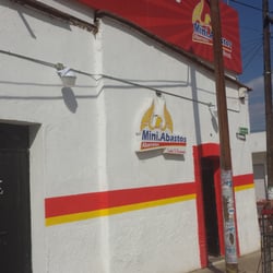 Mini Abastos - Fachada lateral.