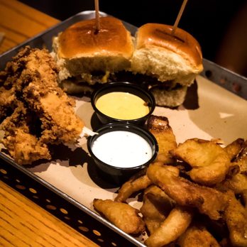Chili's - Sliders onion peels and chicken strips - Tex-Mex Near Me - Pleasanton, California