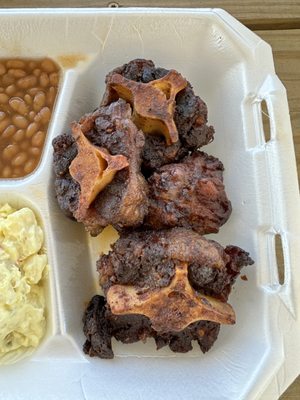 Charlie's Bar B Que & Catering by null