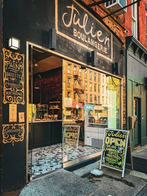Julien Boulangerie by null