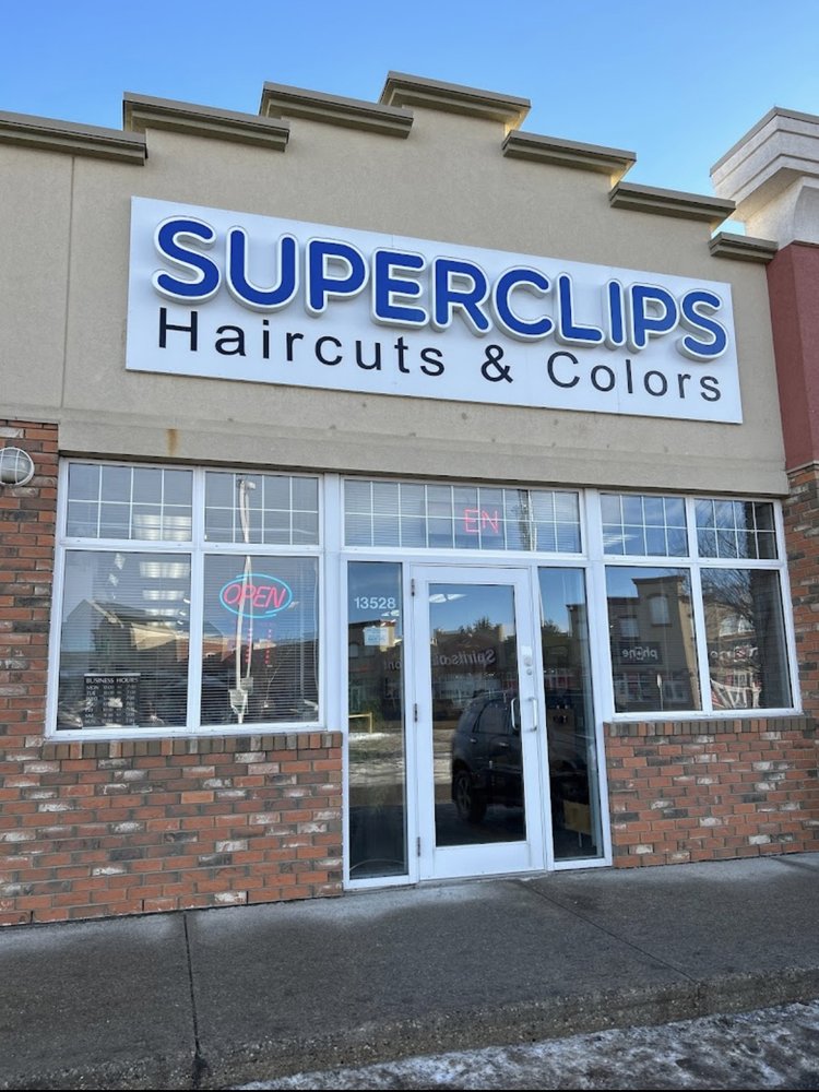 SUPERCLIPS Updated October 2024 11 Photos 13528 Victoria Trail NW