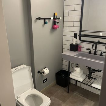 Moxy Oakland Downtown - Hotels Near Me - Oakland, California Moxy Oakland Downtown - Hotels Near Me - Oakland, California