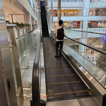 新城市廣場 - An atypical and cool escalator. - Shopping Centers Near Me - Hong Kong, HK