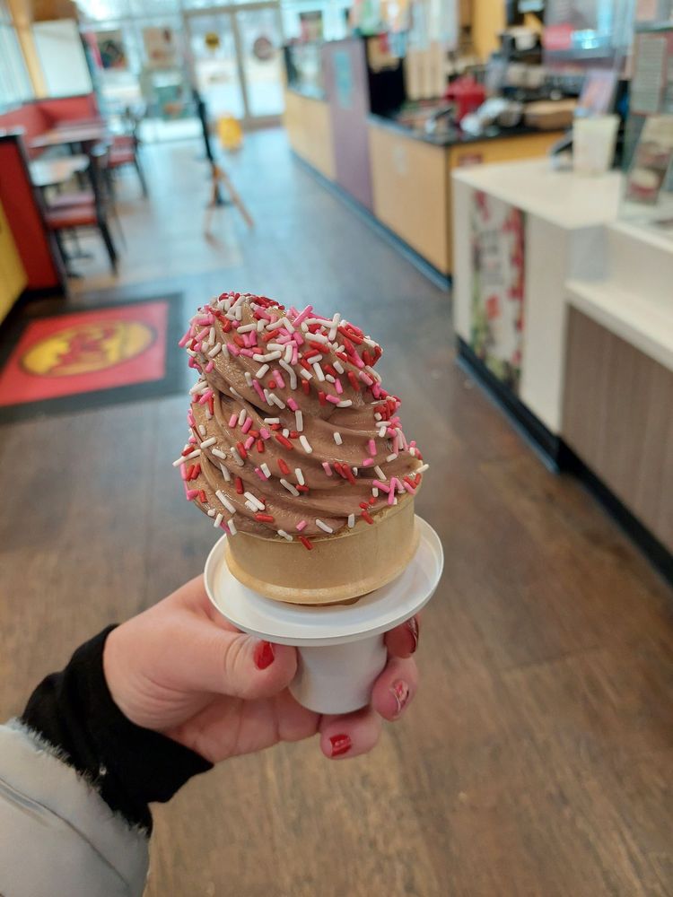 Carvel Logo
