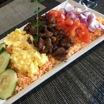 Tsokolateria - Salpicao Tapa - Ternderloin in tapa marinade, garlic flakes, Cacao nibs with sriacha rice - Cafes Near Me - Tagaytay, CAV