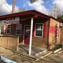 Coach's Po-Boy's - Cool old restaurant; good poboys!