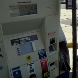Arco - Debit card right reader at the pump. Very easy to use.