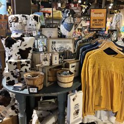 Cracker Barrel Old Country Store