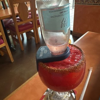Mazatlan Mexican Restaurant - Amor - Mexican Near Me - Everett, Washington