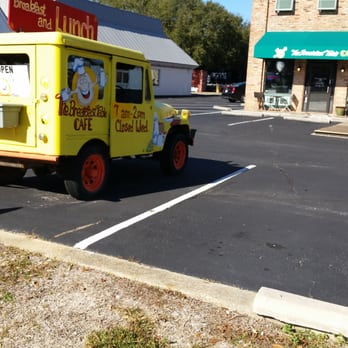 Red Rooster Cafe - Just look for the jeep"sign"! - Breakfast & Brunch Near Me - Destin, Florida