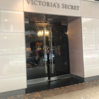 Victoria's Secret & PINK - Lingerie Near Me - Honolulu, Hawaii
