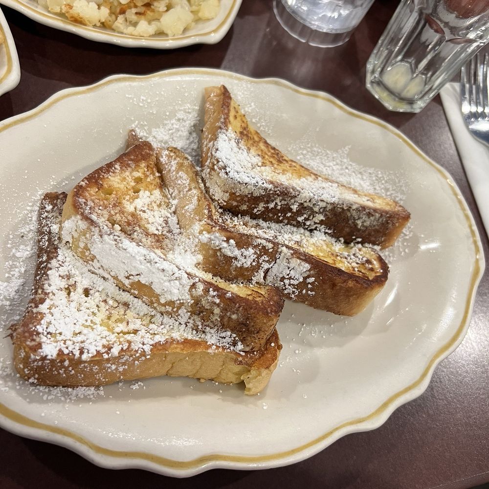 McLean Family Restaurant - French toast - Greek Near Me - McLean, Virginia