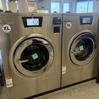 Flo Laundry - XL washers - Laundromat Near Me - Jacksonville, Florida