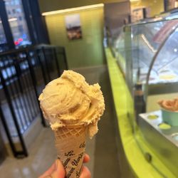 Van Leeuwen Ice Cream - Praline Butter Cake Ice Cream