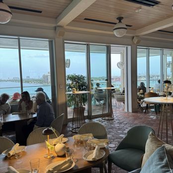 Klaw Miami - Rooftop bar/lounge - Steakhouses Near Me - Miami, Florida