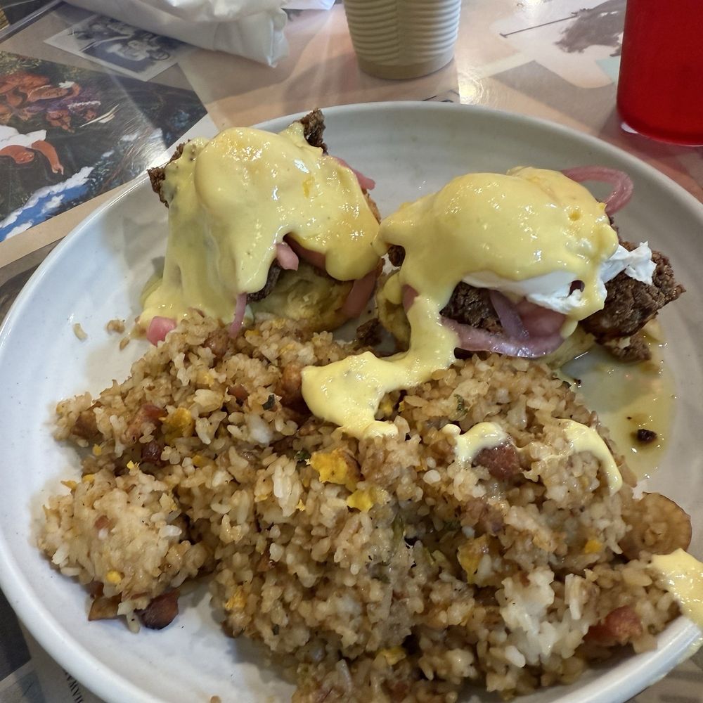 Kona Biscuit - Honeybird Benedict - Breakfast & Brunch Near Me - Waikoloa, Hawaii