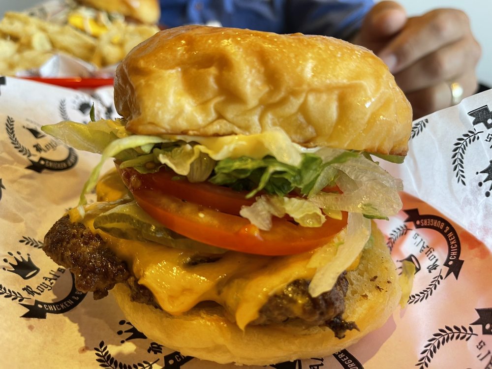 ROYAL’S CHICKEN & BURGERS Updated December 2024 76 Photos & 29 Reviews 8/885 Albany Hwy