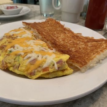 Rialto Cafe - The Denver omelette - Breakfast & Brunch Near Me - Fullerton, California Rialto Cafe - The Denver omelette - Breakfast & Brunch Near Me - Fullerton, California