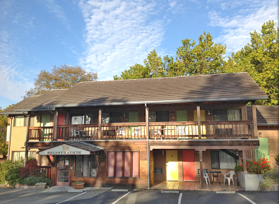 Humboldt Redwoods Inn by null