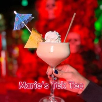 Roxanne's - Lounges Near Me - Long Beach, California Roxanne's - Lounges Near Me - Long Beach, California