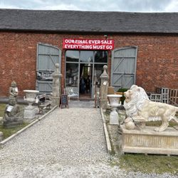 Blackbrook Antiques Village - Closing down sale