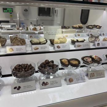 See's Candies - Candy Stores Near Me - Diamond Bar, California See's Candies - Candy Stores Near Me - Diamond Bar, California