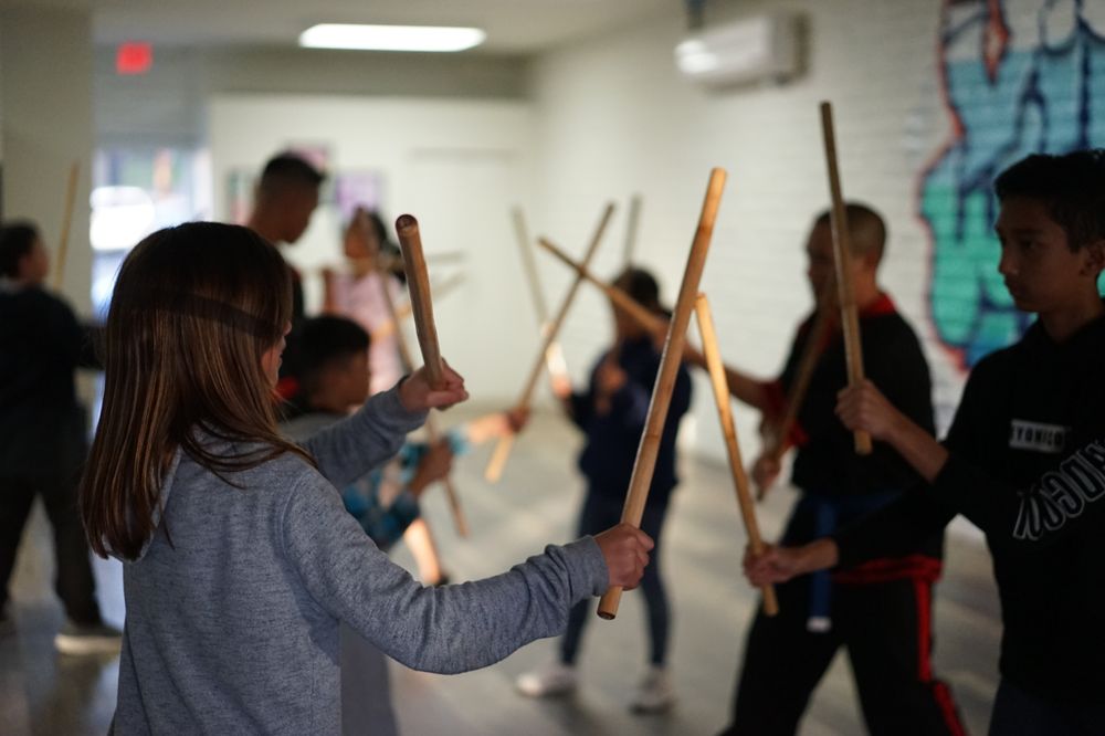 Doce Pares San Diego Logo