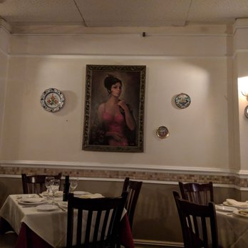 Alcala Restaurant - Beautiful Spanish artwork on the walls - Spanish Near Me - New York, New York Alcala Restaurant - Beautiful Spanish artwork on the walls - Spanish Near Me - New York, New York