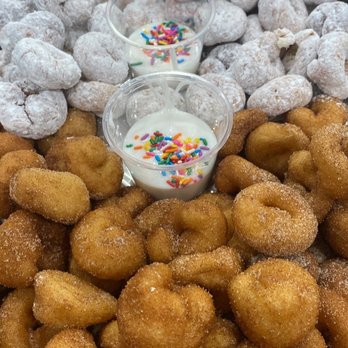 Diamond Dough - a variety of doughnuts with sprinkles - Donuts Near Me - Cassopolis, Michigan Diamond Dough - a variety of doughnuts with sprinkles - Donuts Near Me - Cassopolis, Michigan