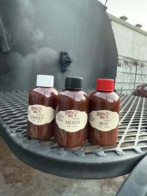 Elmer's BBQ by null