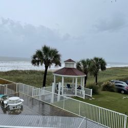 The Islander Inn - View from balcony of gazebo and ocean
