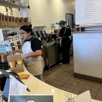 OMOMO Tea Shoppe - Quick service and drink pick up window - Coffee & Tea Near Me - Irvine, California OMOMO Tea Shoppe - Quick service and drink pick up window - Coffee & Tea Near Me - Irvine, California