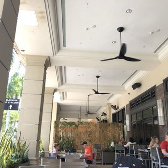 Yard House - Outdoor seating - Bars Near Me - Hallandale Beach, Florida Yard House - Outdoor seating - Bars Near Me - Hallandale Beach, Florida