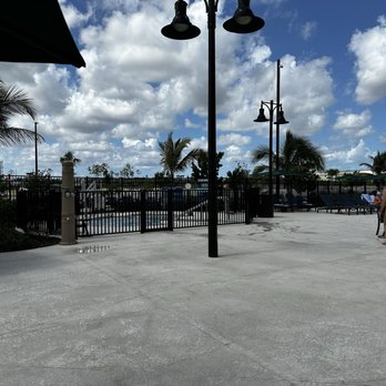 Great Wolf Lodge - Hot tub outdoors - Water Parks Near Me - Naples, Florida
