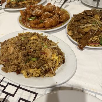 Gen Hoe Restaurant - Combination fried rice, sesame chicken and beef chow mein - Chinese Near Me - Geneva, Illinois