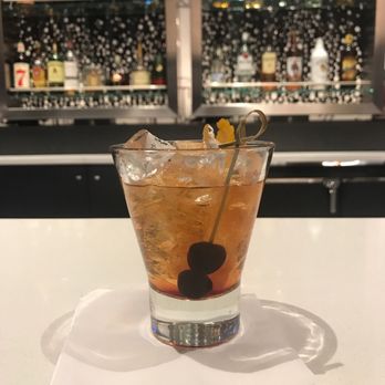 W XYZ Bar - The most amazing Old Fashioned - Cocktail Bars Near Me - Chicago, Illinois W XYZ Bar - The most amazing Old Fashioned - Cocktail Bars Near Me - Chicago, Illinois