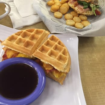 Sweet Buzz Bean & Bistro - Waffle sandwich and Breakfast Buzzer - Coffee & Tea Near Me - Harrison City, Pennsylvania